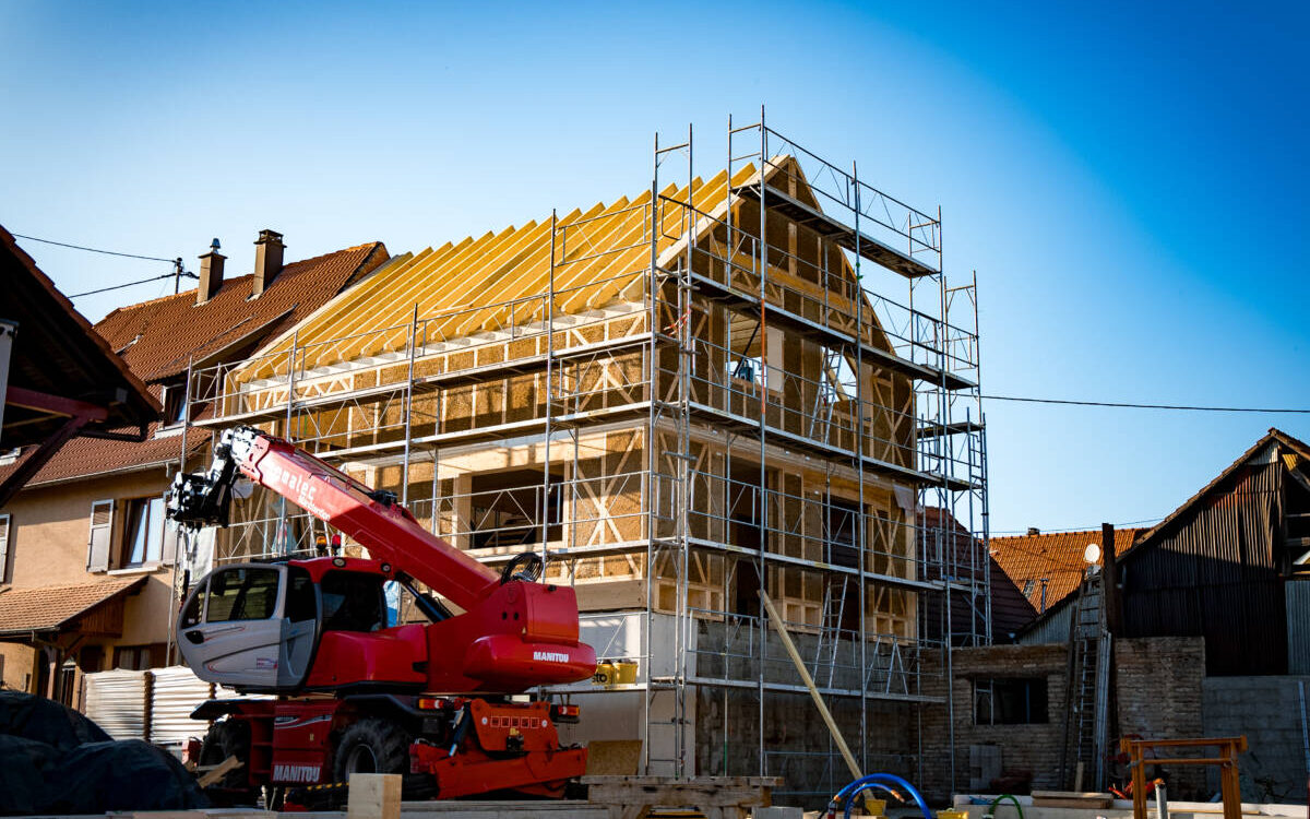 EOBOIS207 1200X750 | EO Bois Quels choix architecturaux permettent de maximiser la lumière naturelle dans une maison en paille ? Obernai
