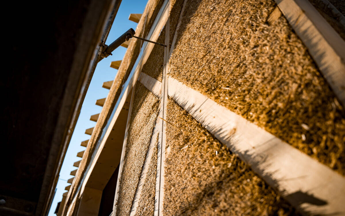 Panneaux en paille compressée : une alternative écologique aux matériaux conventionnels ? Obernai