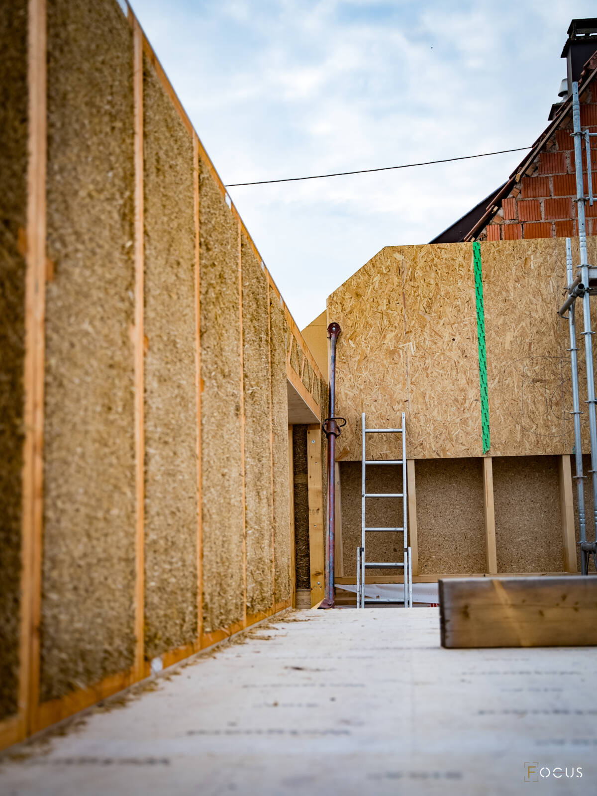 MAISONBOISPAILLE4 | EO Bois Maison bois paille : une solution écologique, saine et performante pour votre habitat à Sundhouse Barr 2