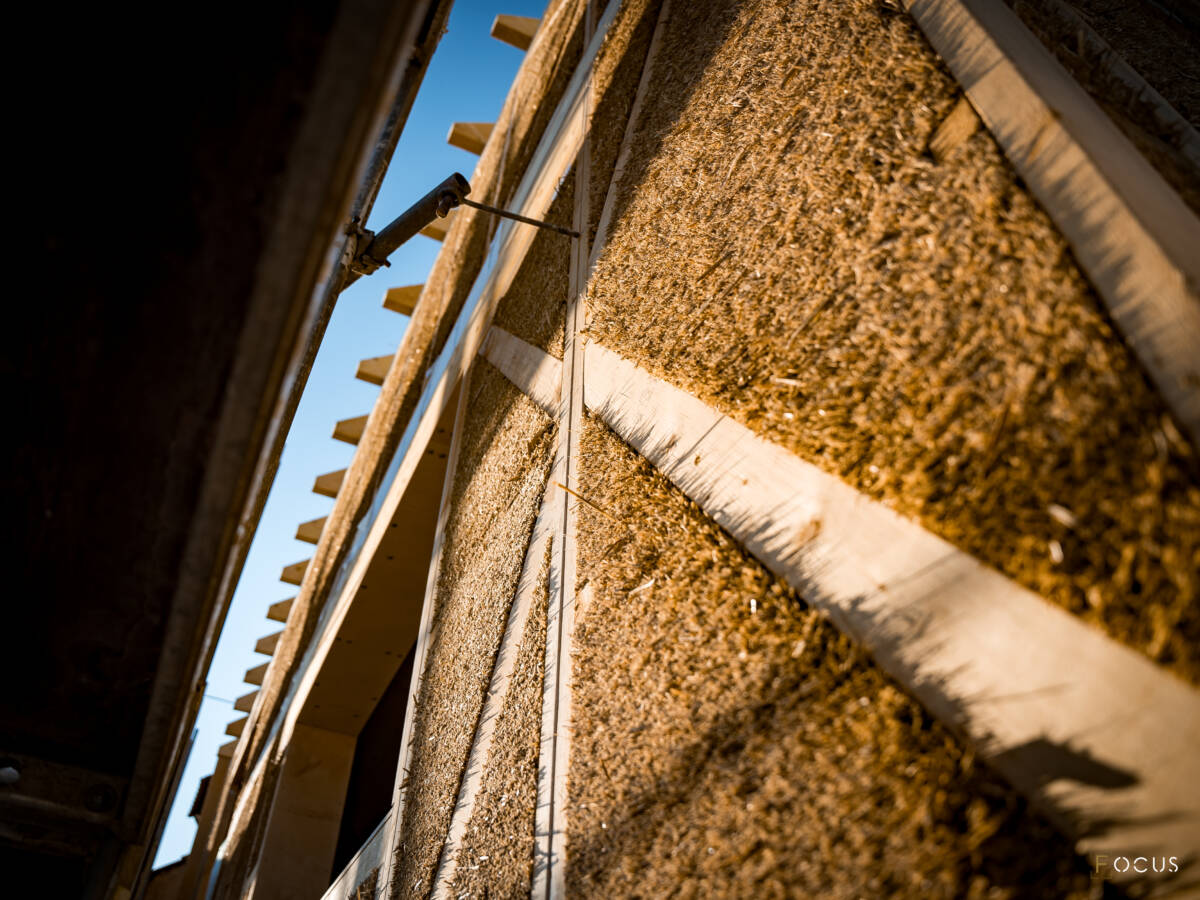 MAISONBOISPAILLE5 | EO Bois Maison bois paille : une solution écologique, saine et performante pour votre habitat à Sundhouse Geispolsheim 4